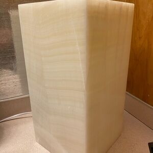 Yellow Onyx Rectangular Lamp